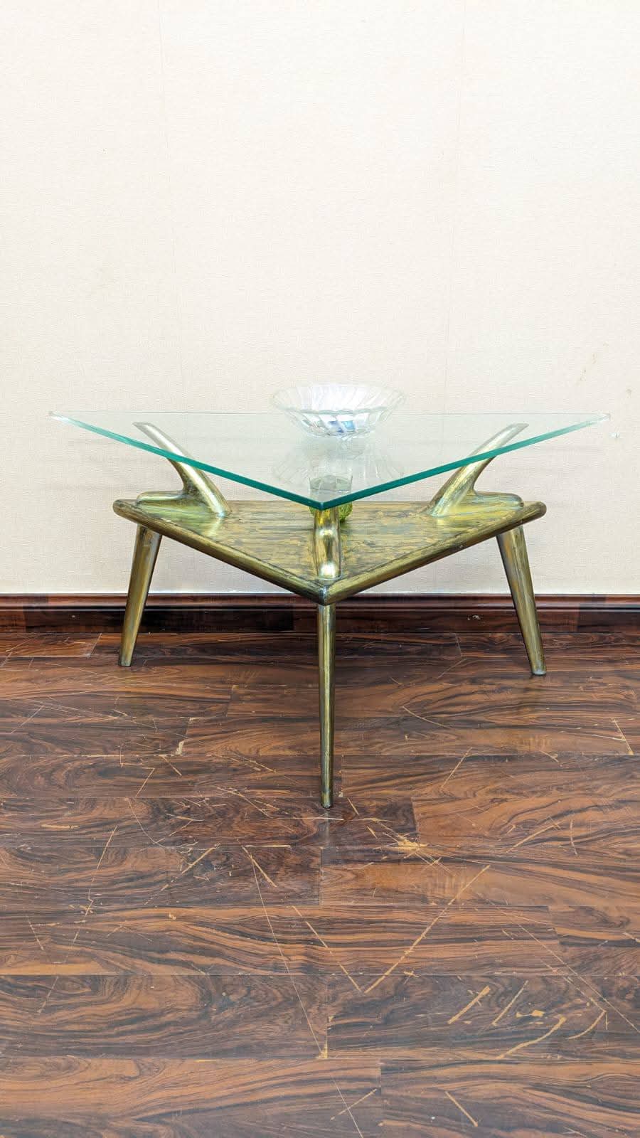 Corner Table