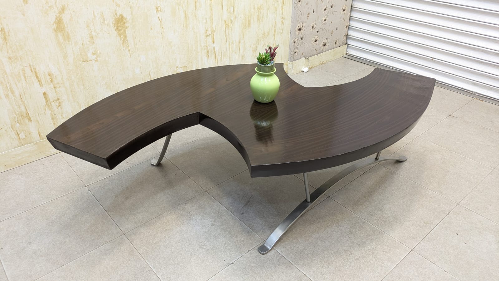 Modern & Stylish Center Table