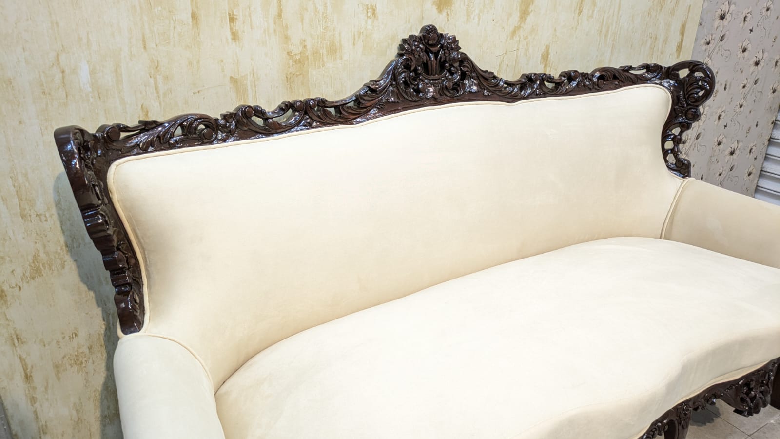 Chinioti 5 Seater Sofa Set