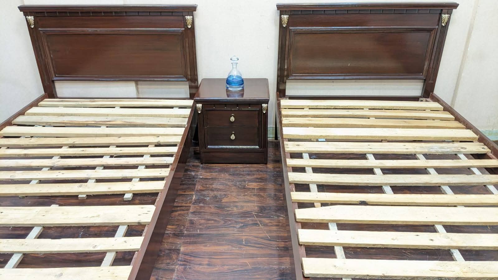 Pair Of Single Bed With 1 Shared Side Table