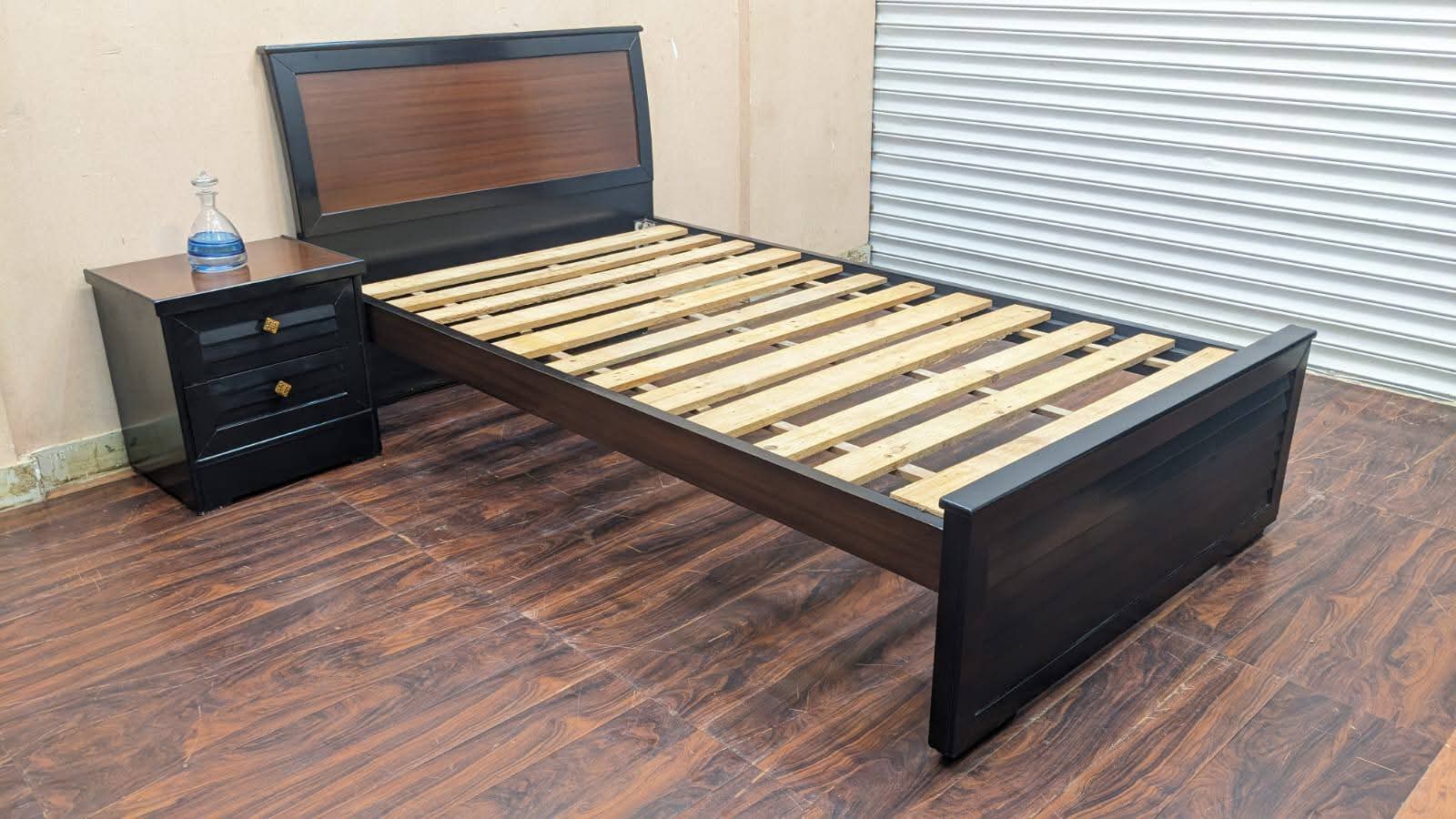 Single Bed With 1 Side Table