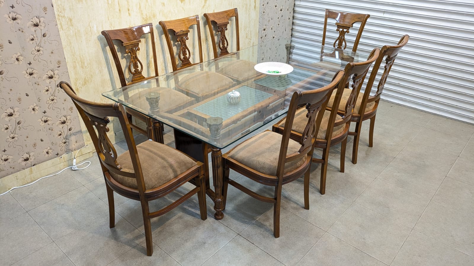8 Seater Dinning Table