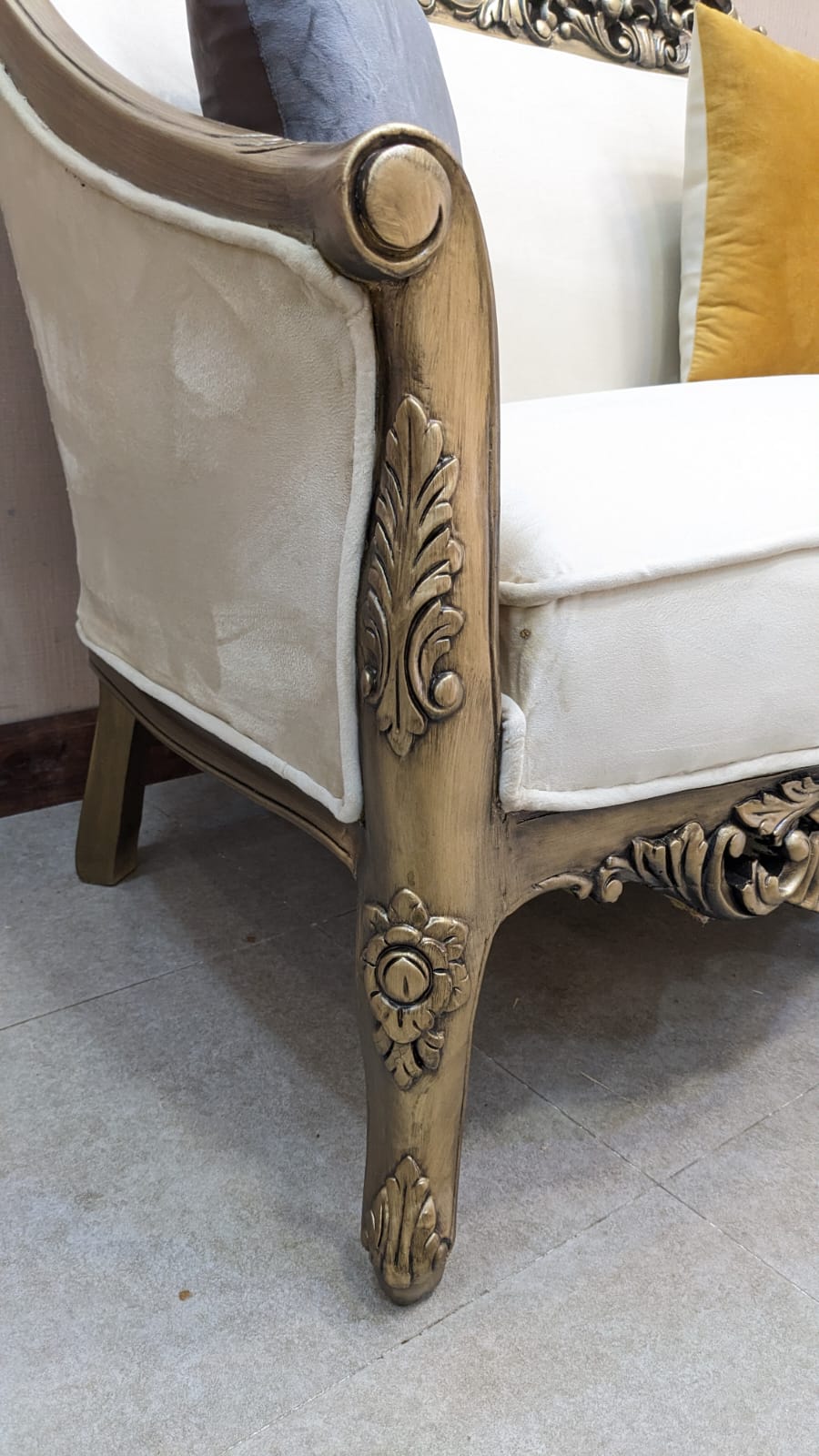 Solid Sheesham Wood 5 Seater Chinioti Sofa Set