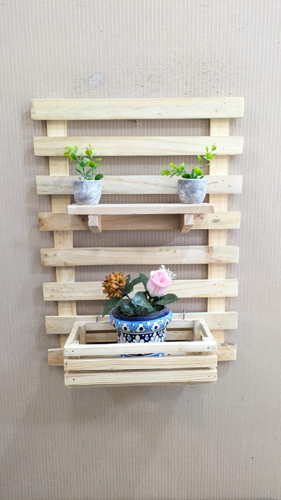 Brand New Decorative Wall Hanging Plants Holder