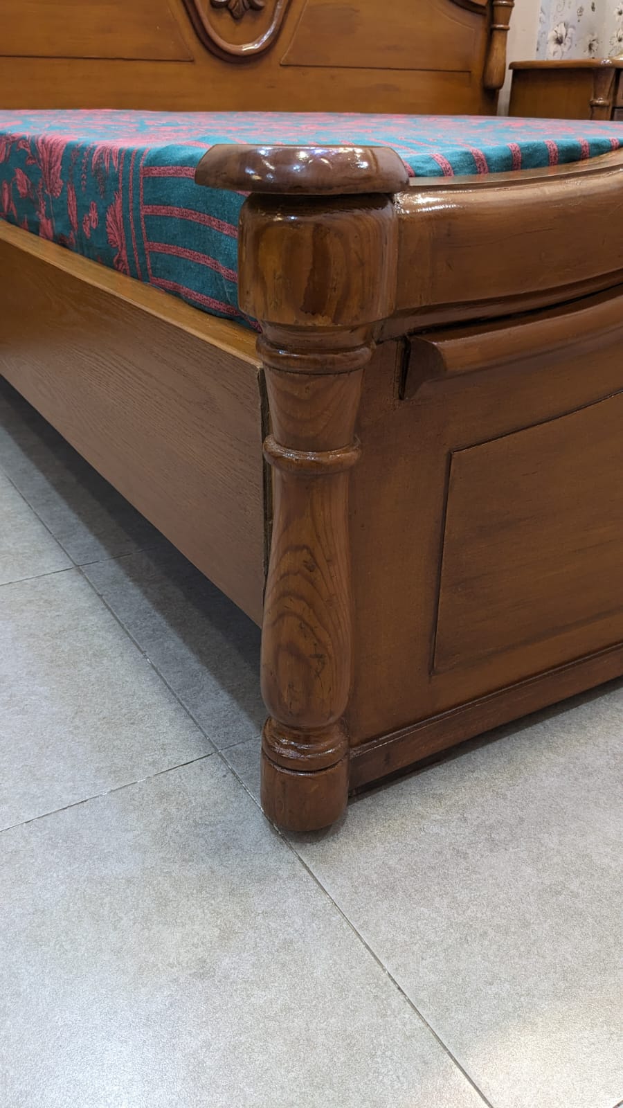 Diyar Wood and Ply King Size Bed with 2 Side Tables