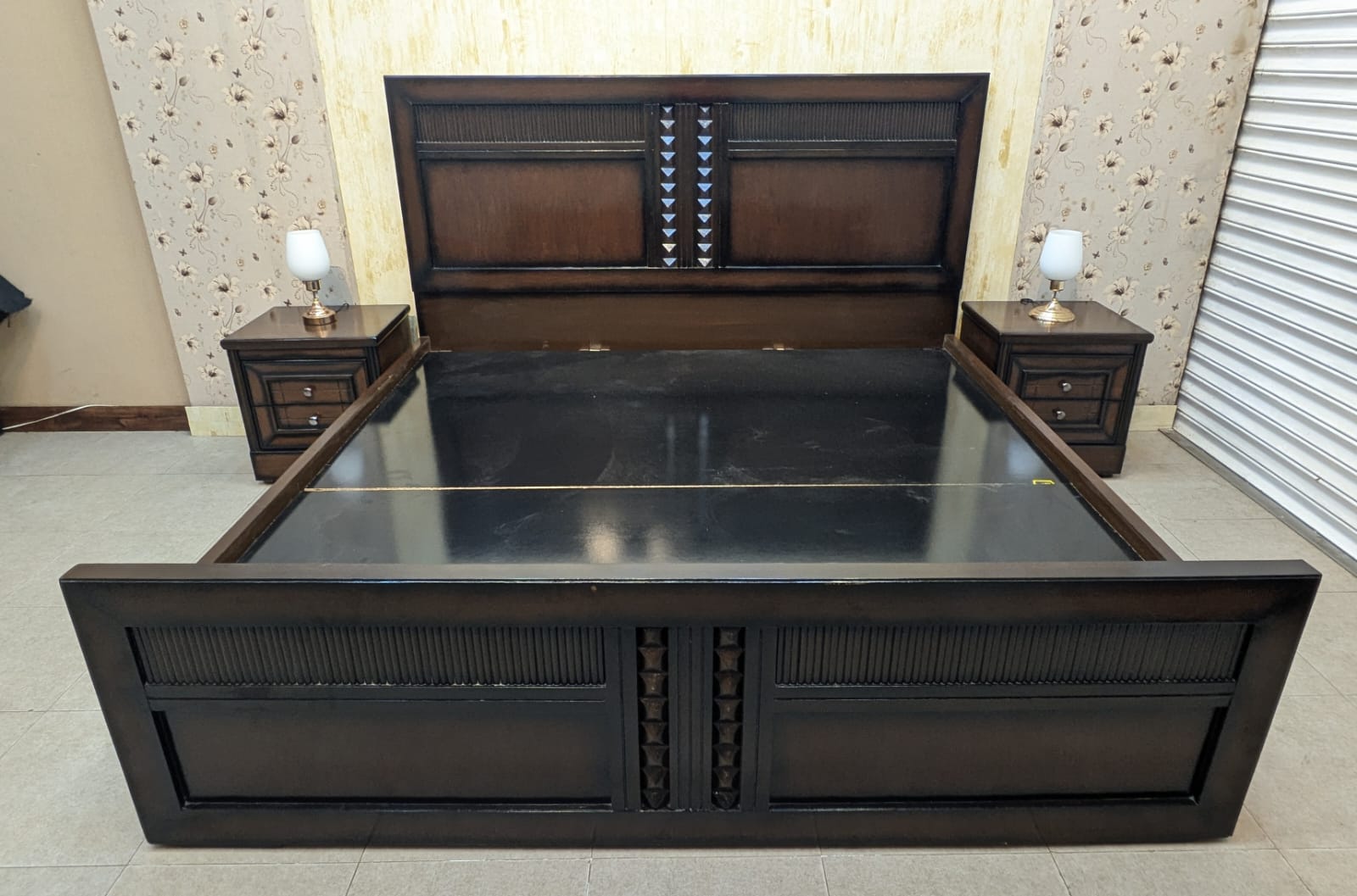 Elegant Design Double Bed Set