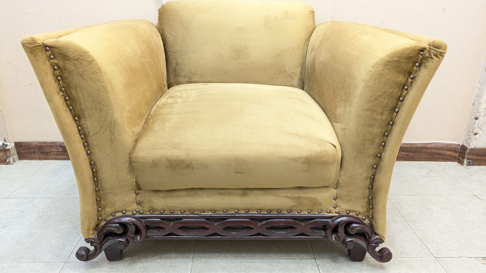 Comfortable 4 Seater Sofa Set