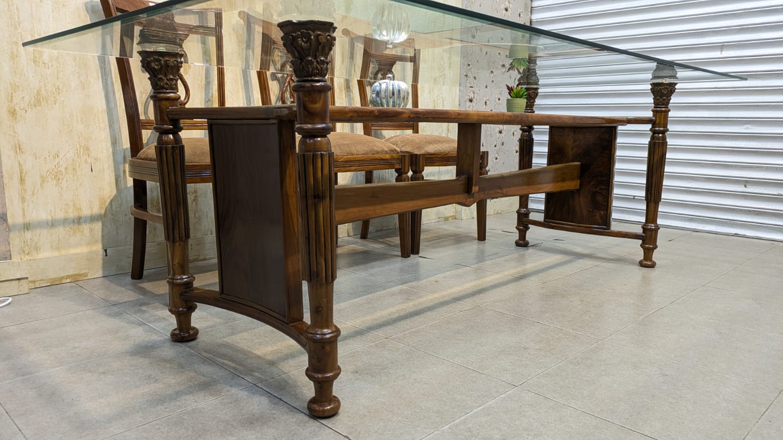 8 Seater Dinning Table