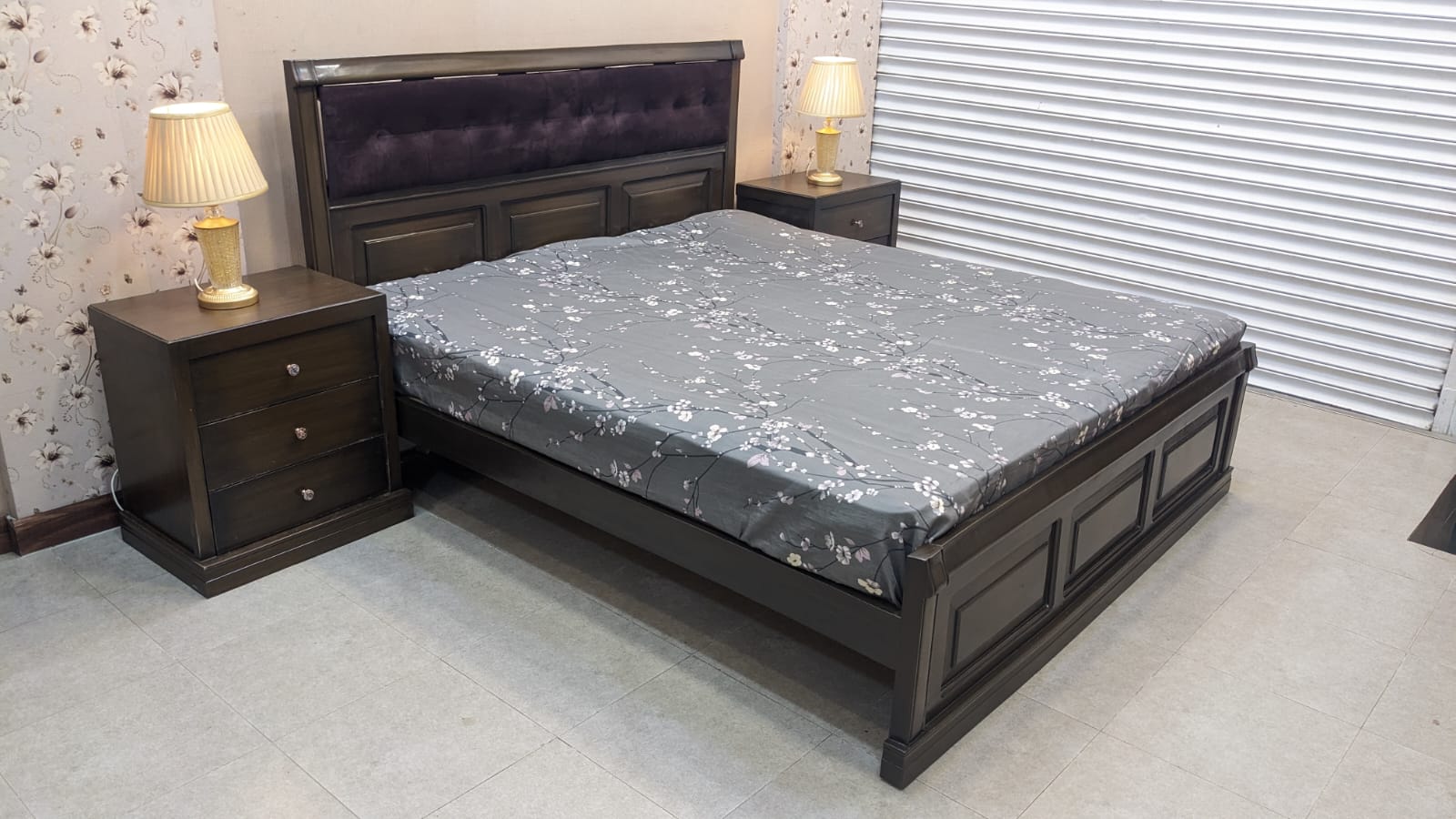 King Size Bed With Mattress, 2 Side Tables