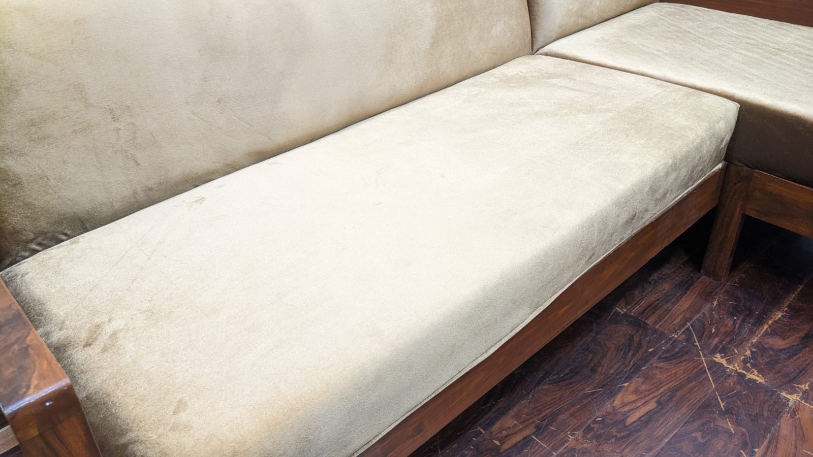 Sheesham Wood 4 Seater L Shape Sofa Set