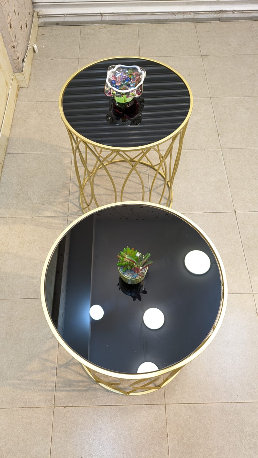 Corner Table