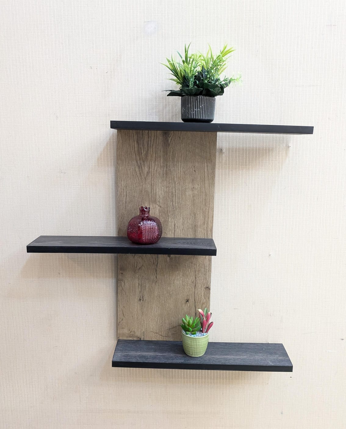 BRAND NEW WALL MOUNTED DISPLAY SHELF