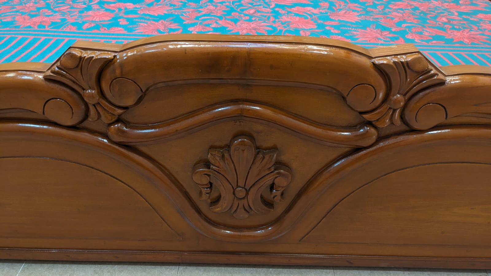 Diyar Wood and Ply King Size Bed with 2 Side Tables