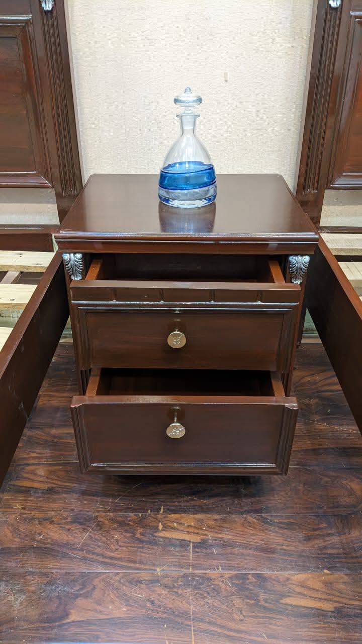 Pair Of Single Bed With Shared Side Table