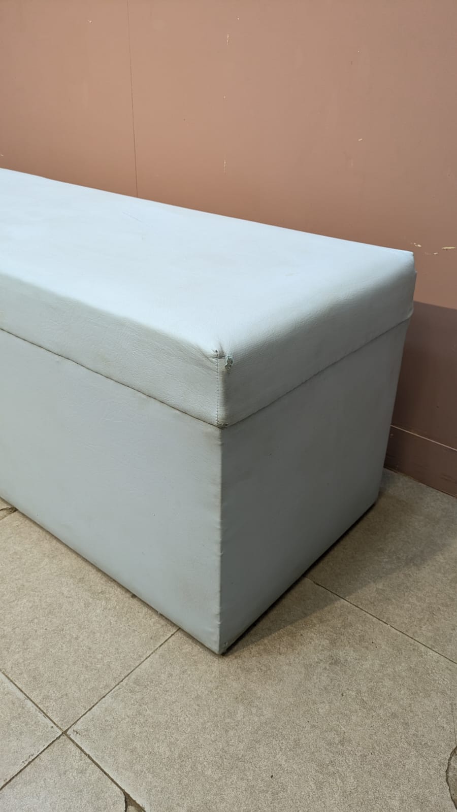 Leatherette Storage Sattee
