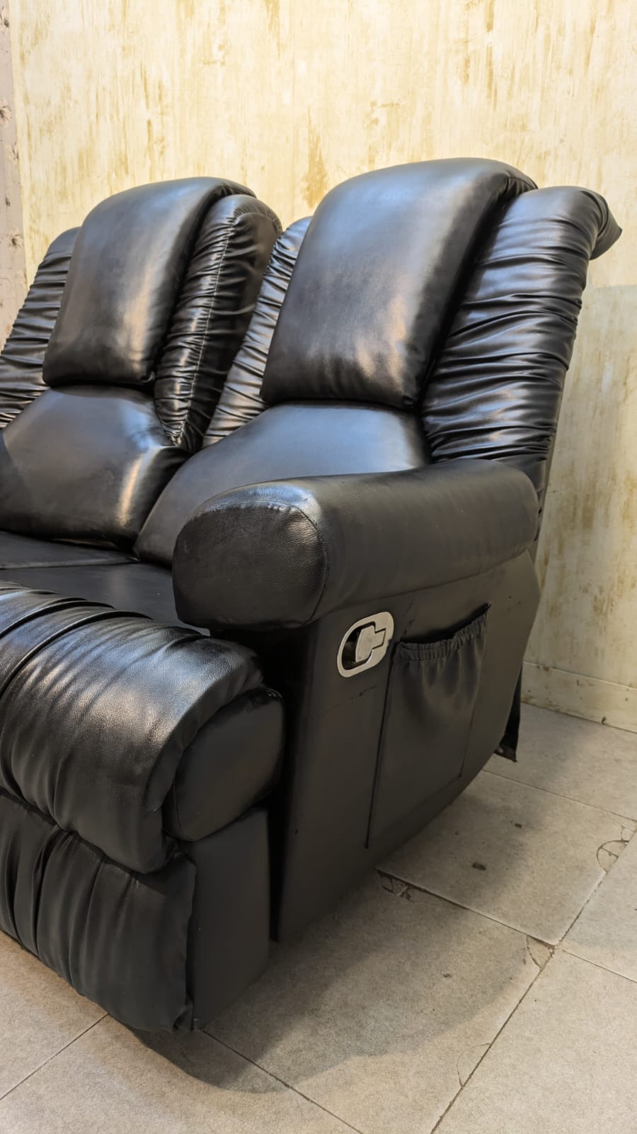 Super Comfortable 2-Seater Recliner Sofa