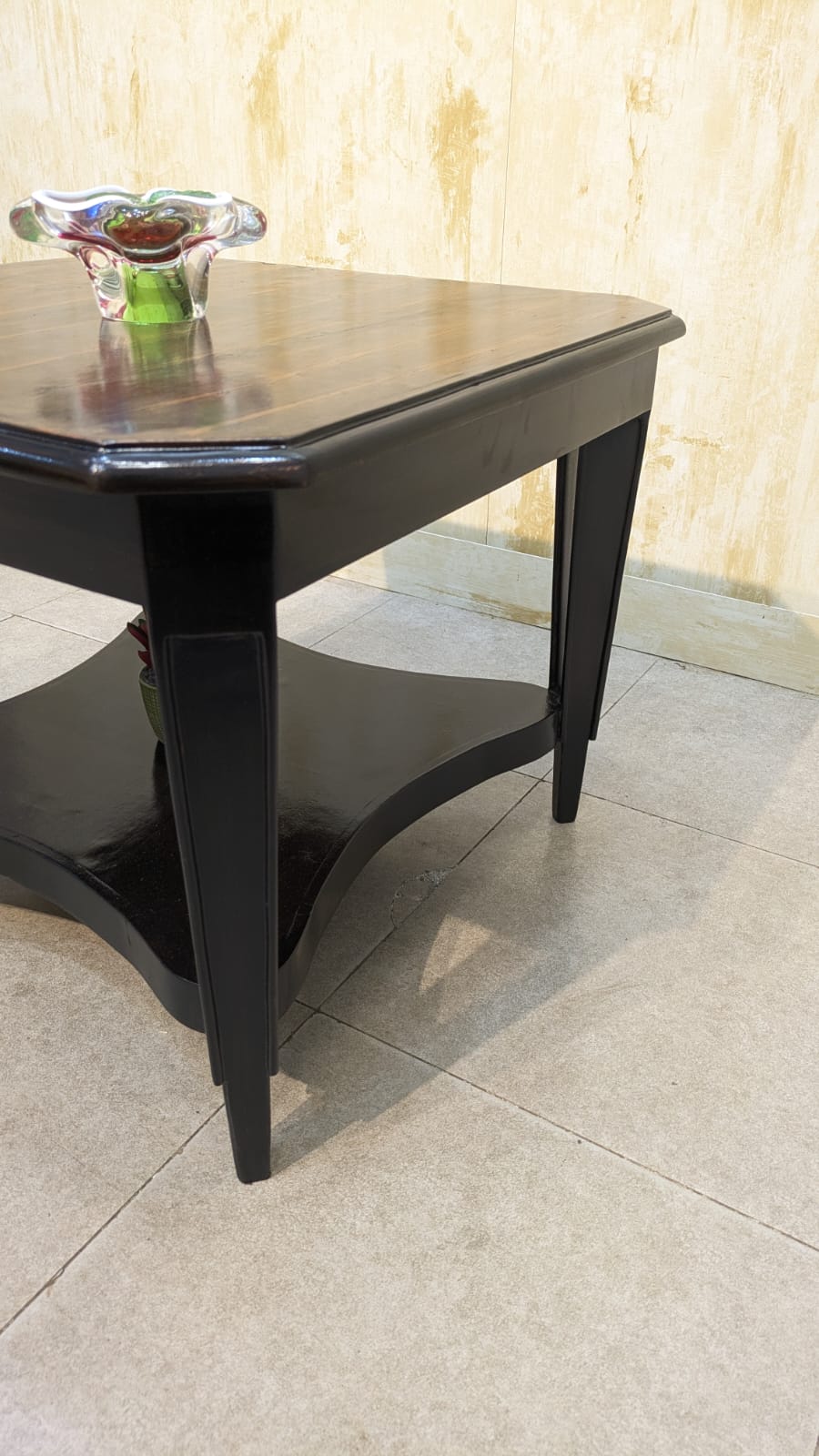 Corner Table