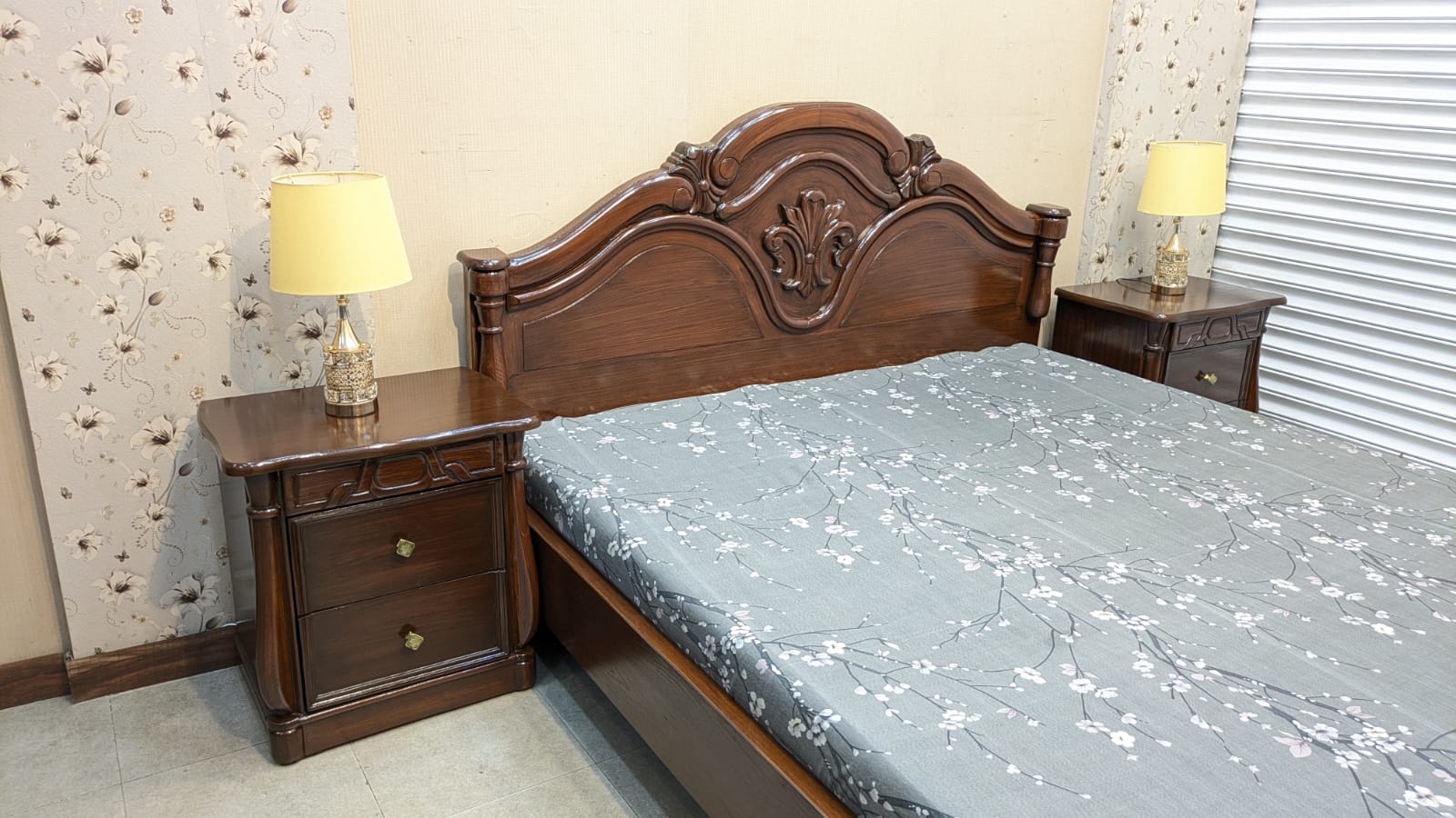 Diyar Wood King Size Bed with 2 Side Tables