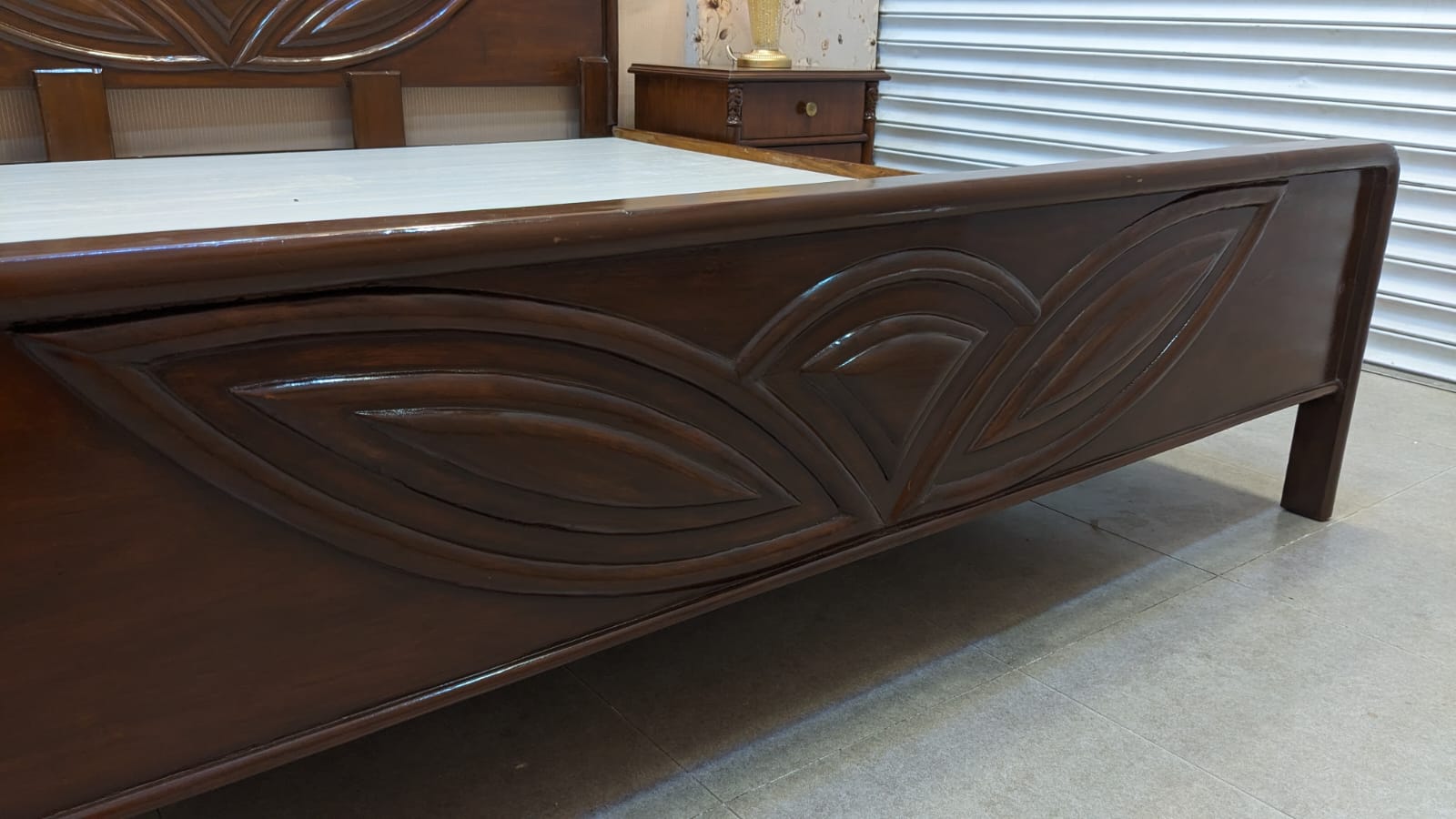 Double Bed with 2 Side Tables