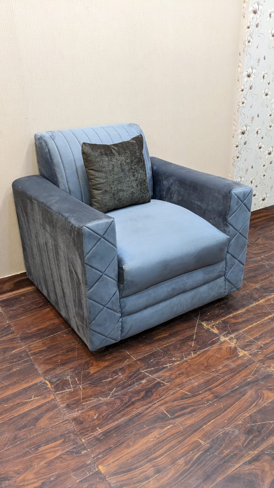 4 Seater Sofa Set