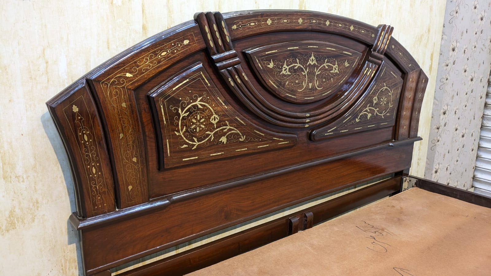 Solid Sheesham Wood Queen Size