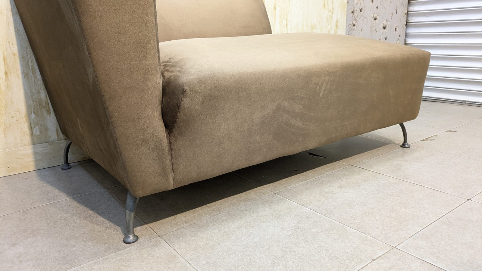 MODERN 2-SEATER COMFORTABLE SETTEE ✨