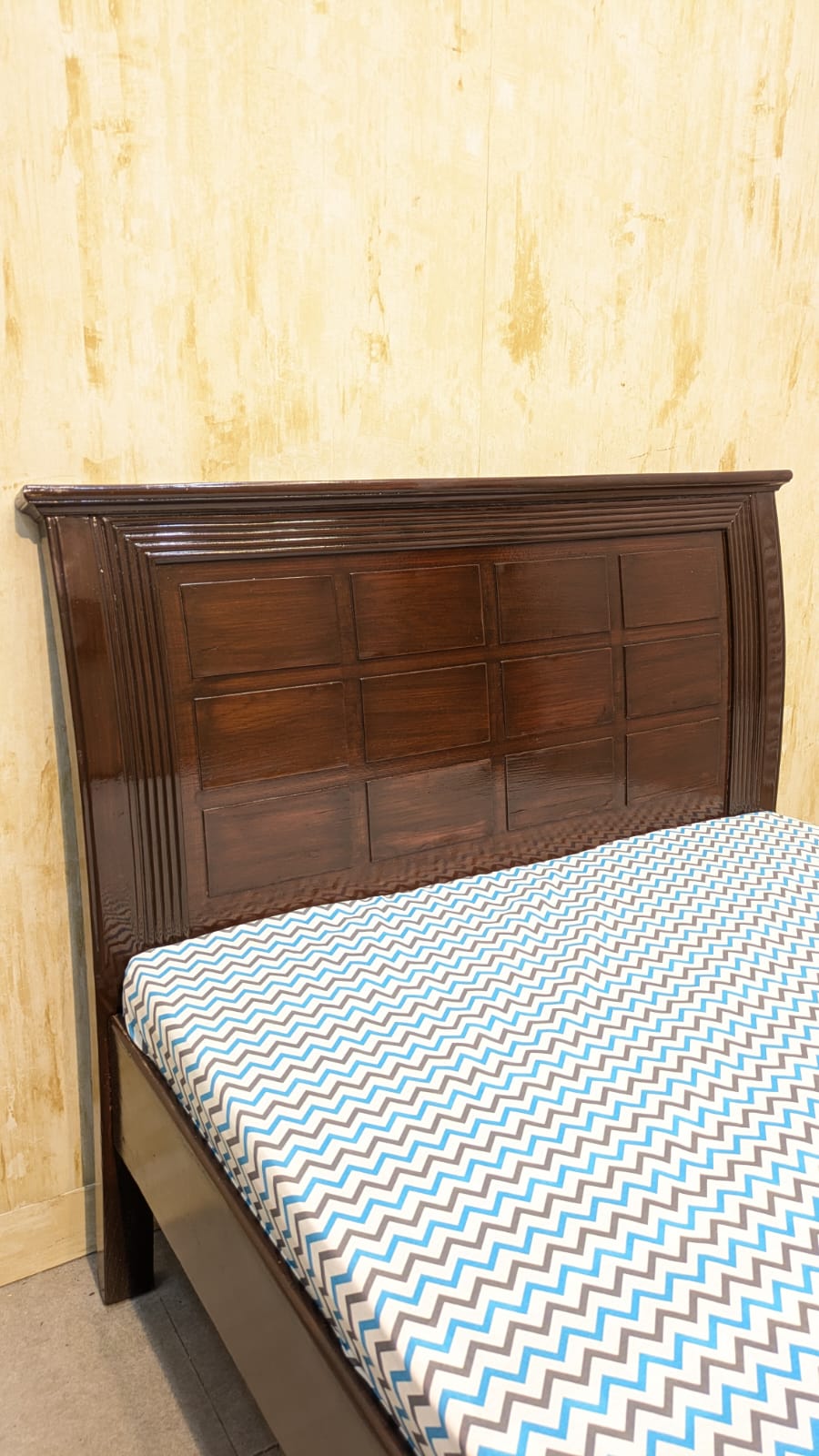 Elegant Panel Design Single Bed