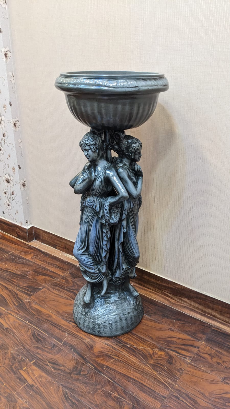 New Pair Of Roman Style Pedestals / Planters