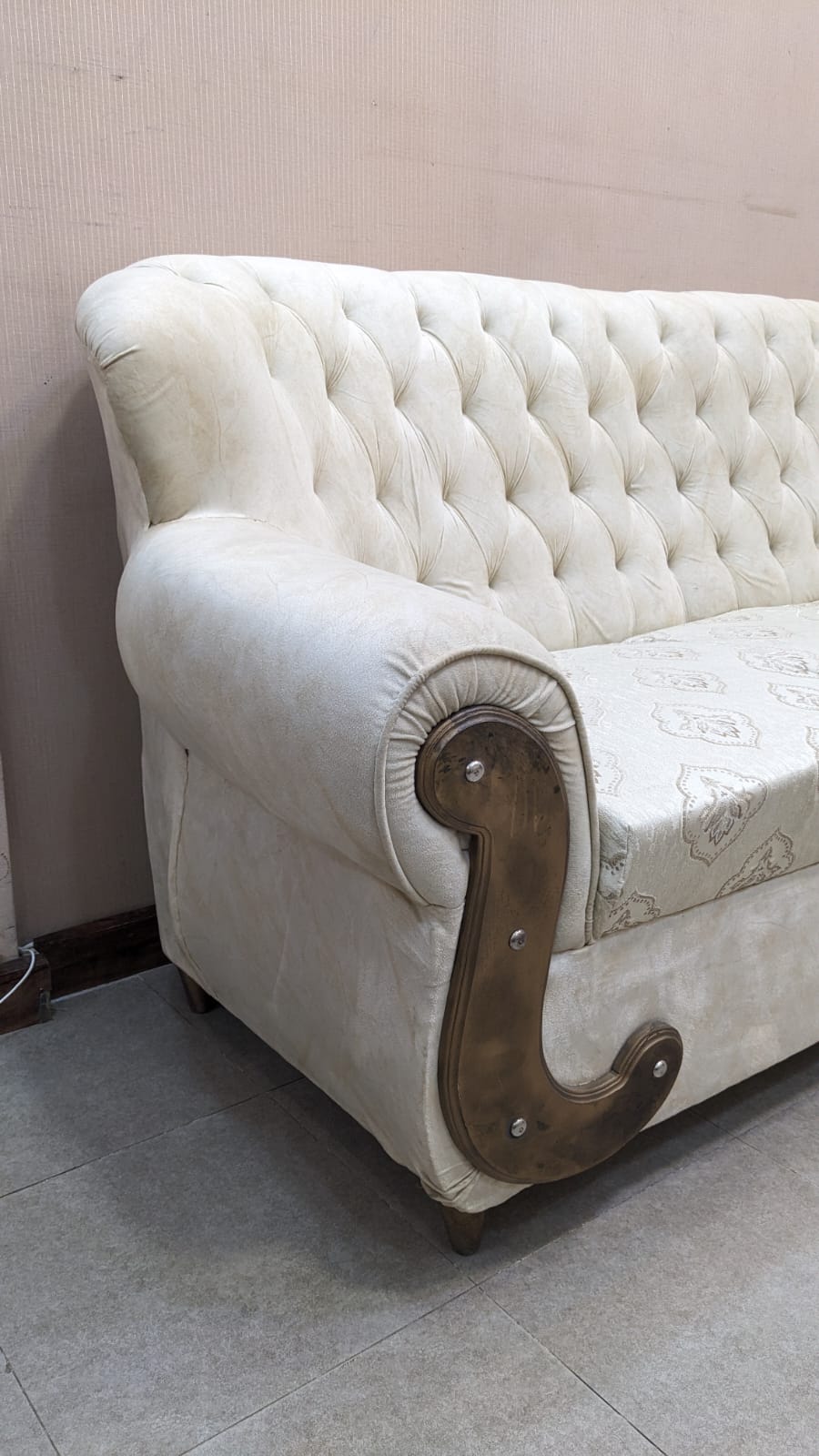 Stylish 7 Seater Sofa Set