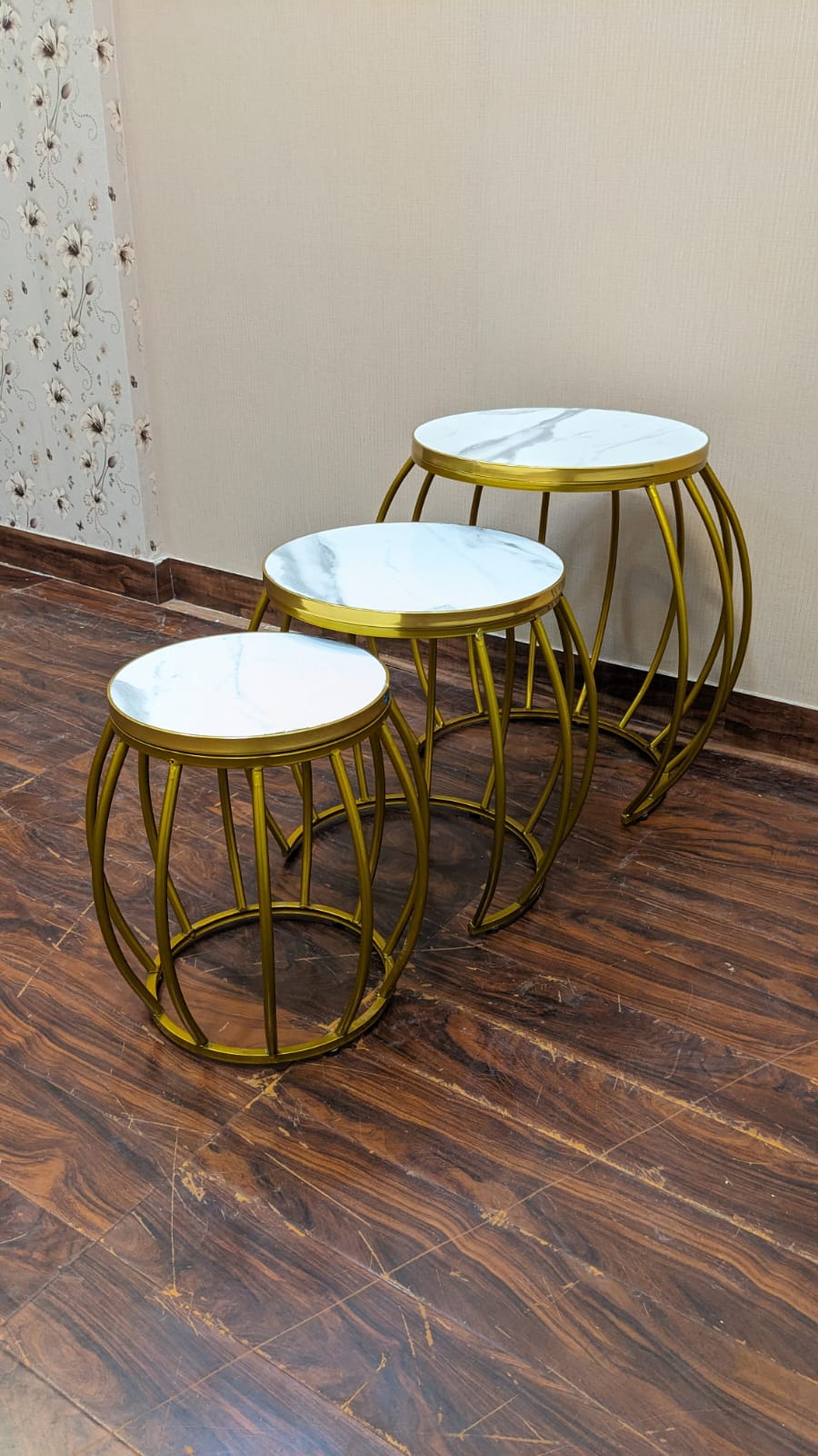 Nesting Tables Set