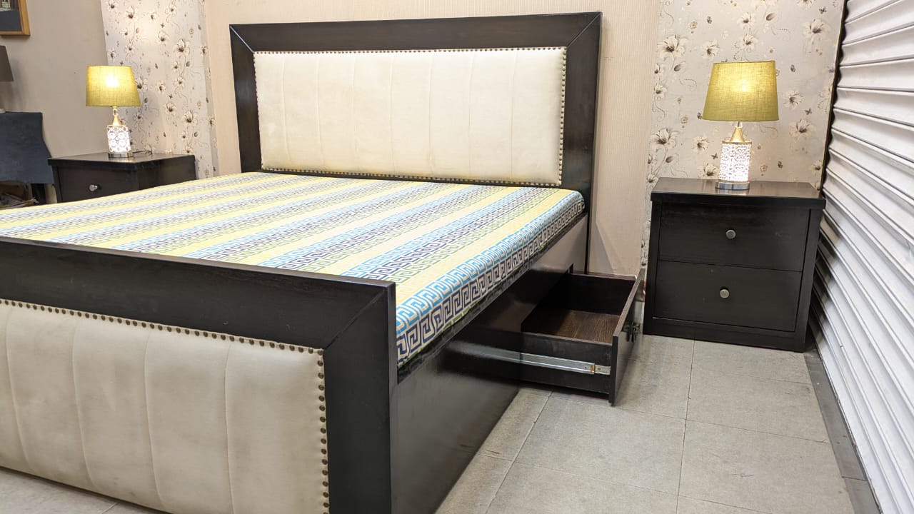 King Size Bed With Storage Drawers and 2 Side Tables