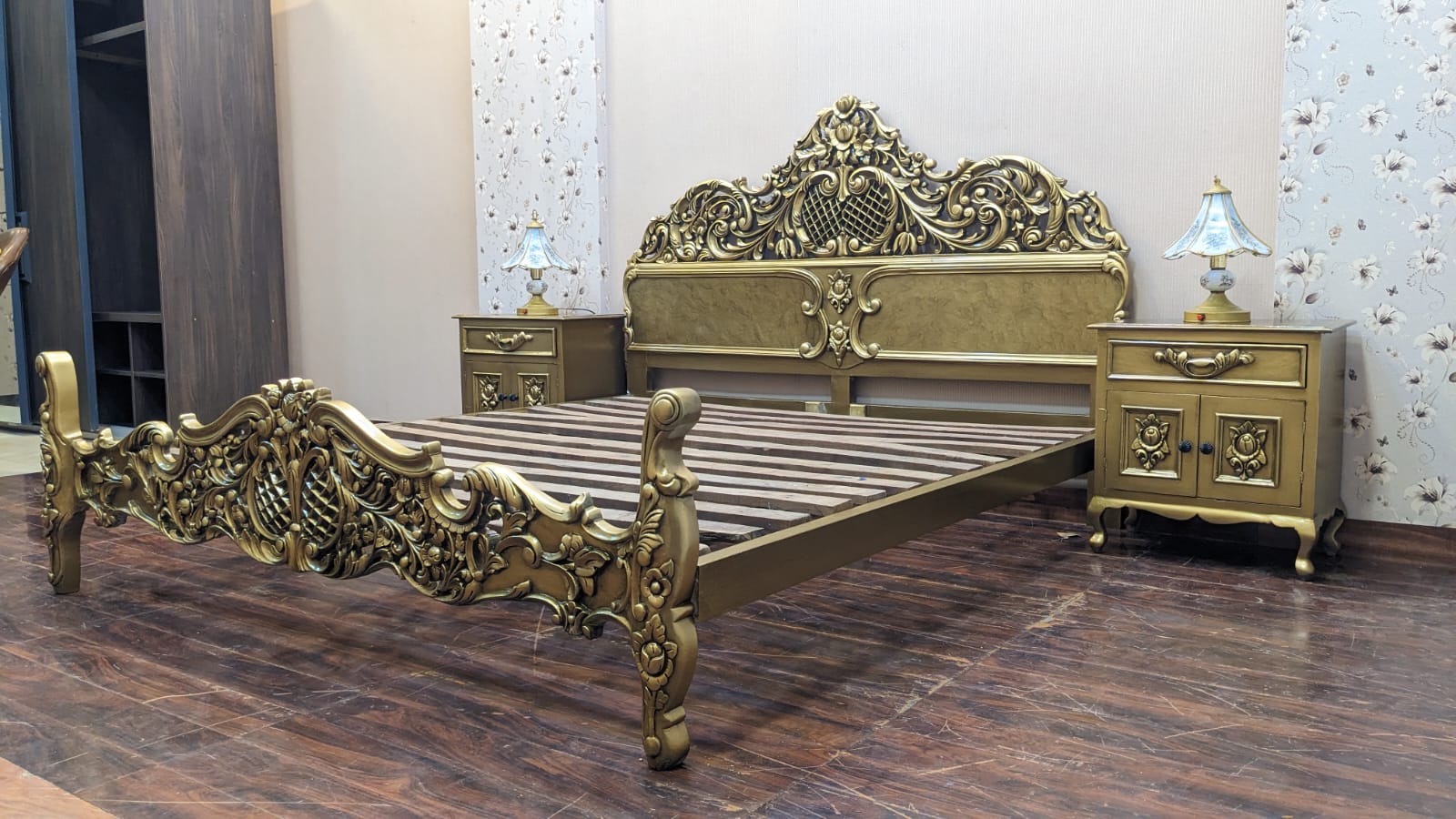 Solid Sheesham Wood Chinioti King Size Bed Set