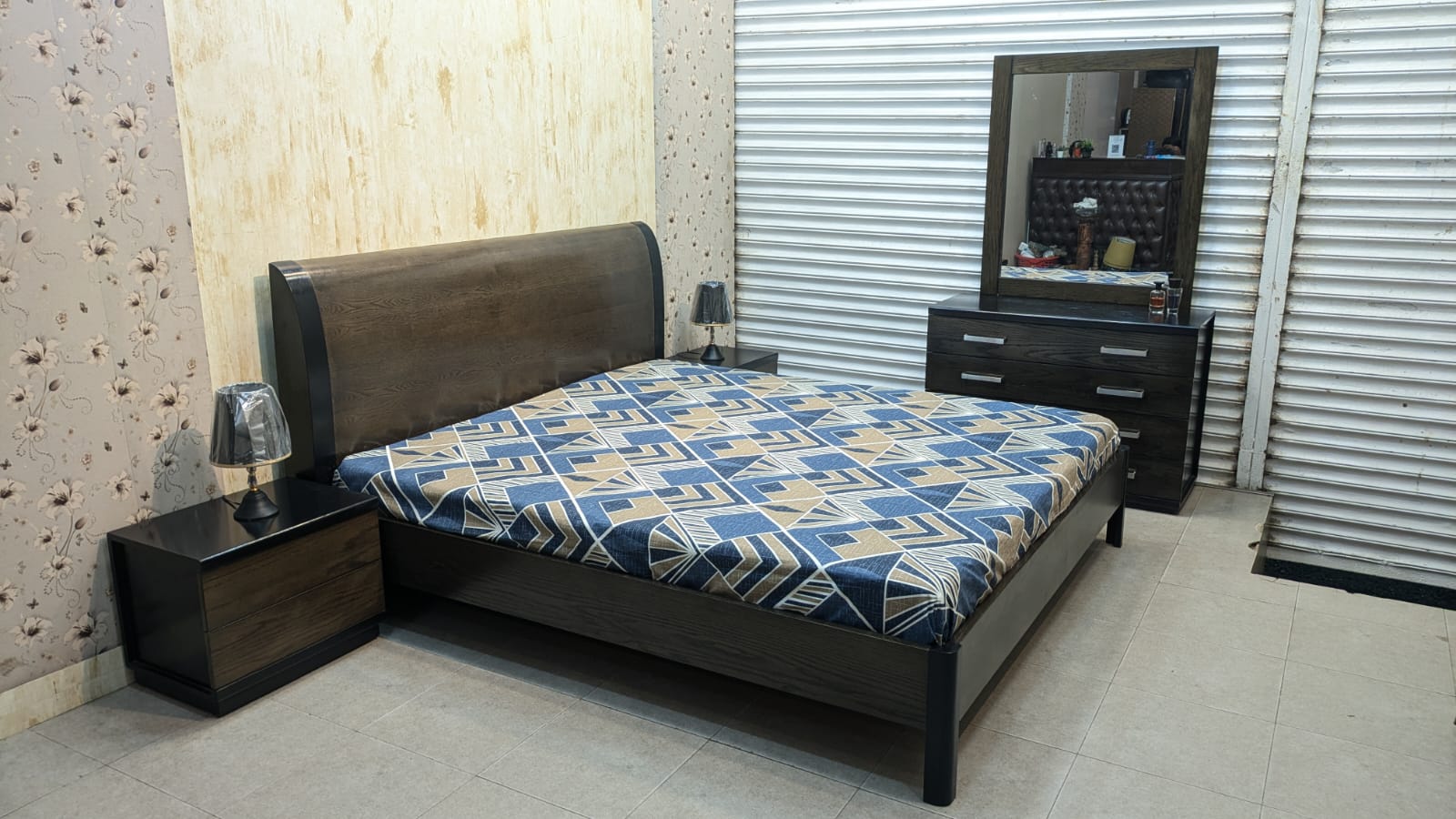 Habitt Cooper king Size Bed Set