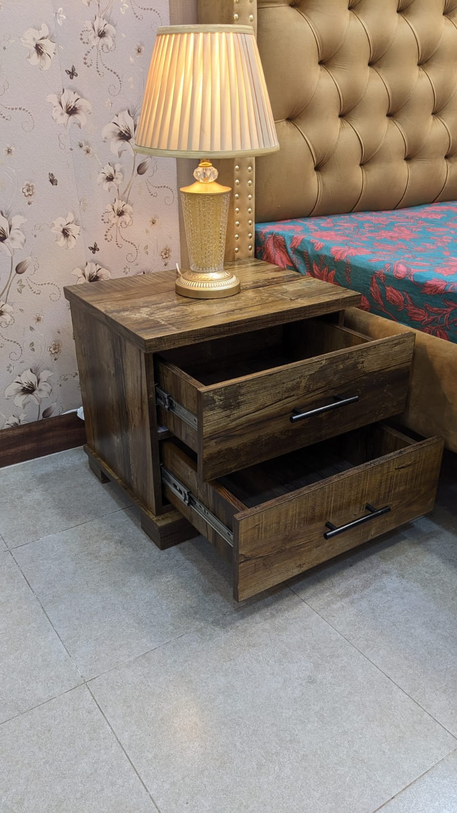 Divinecrafts Brand New King Size Bed with 2 Side Tables