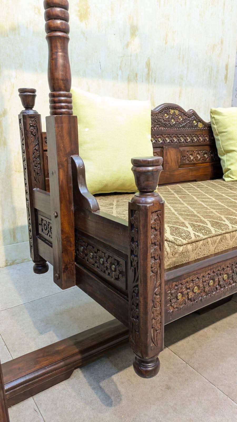 Solid Sheesham Wood Chinioti Jhoola