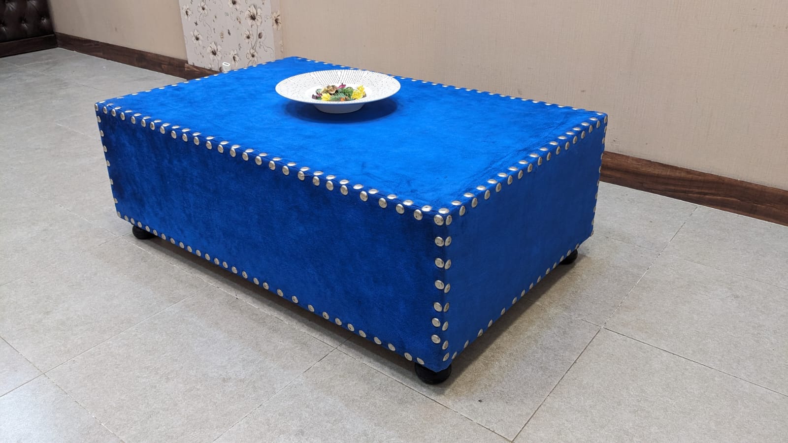 3 Seater Sofa with Center Table