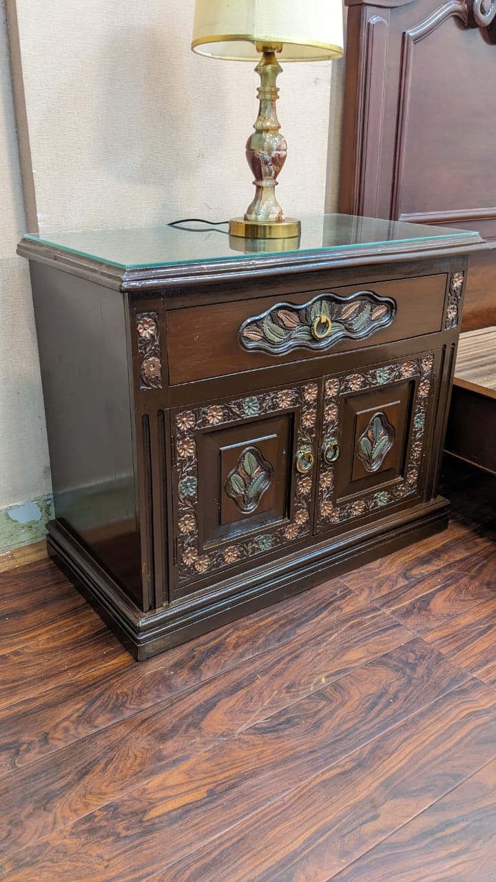 King Size Bed with 2 Side Tables