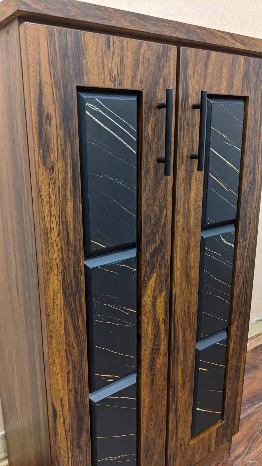 DivineCrafts Brand New Shoe Rack