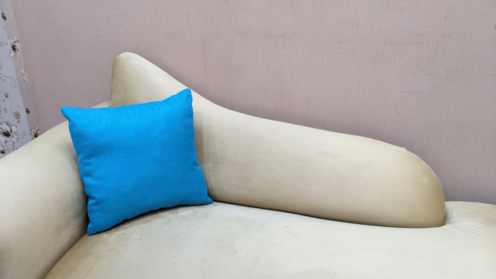 2.5 Seater Love Seat