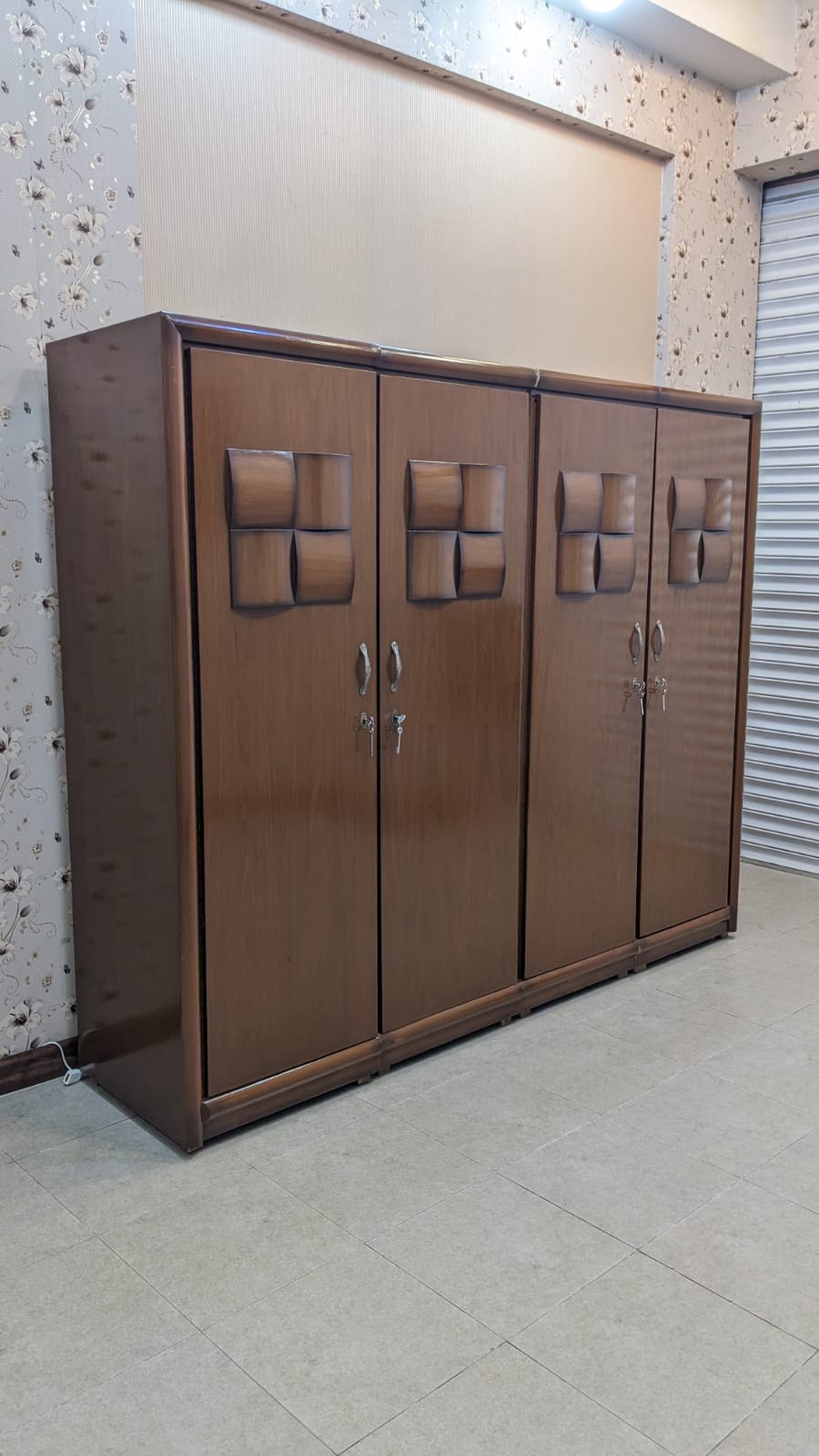 King Size Bedroom Set with Almirah