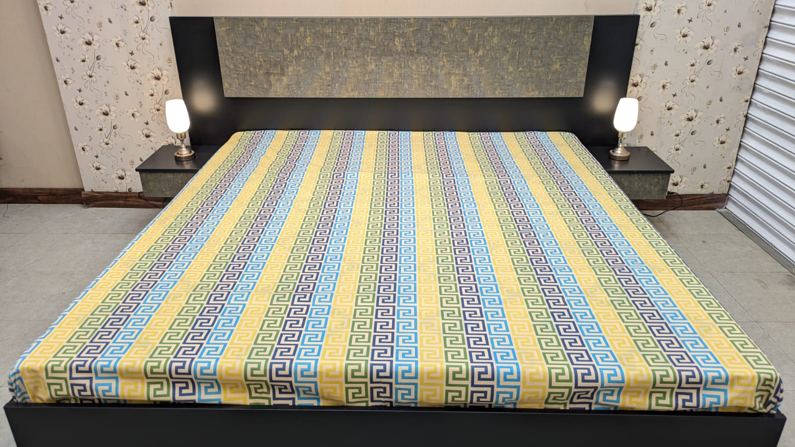 Habitt Novak King Size Bed With 2 Attached Side Tables
