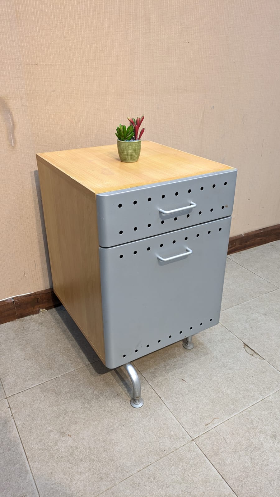 Modern 2-Drawer File Cabinet