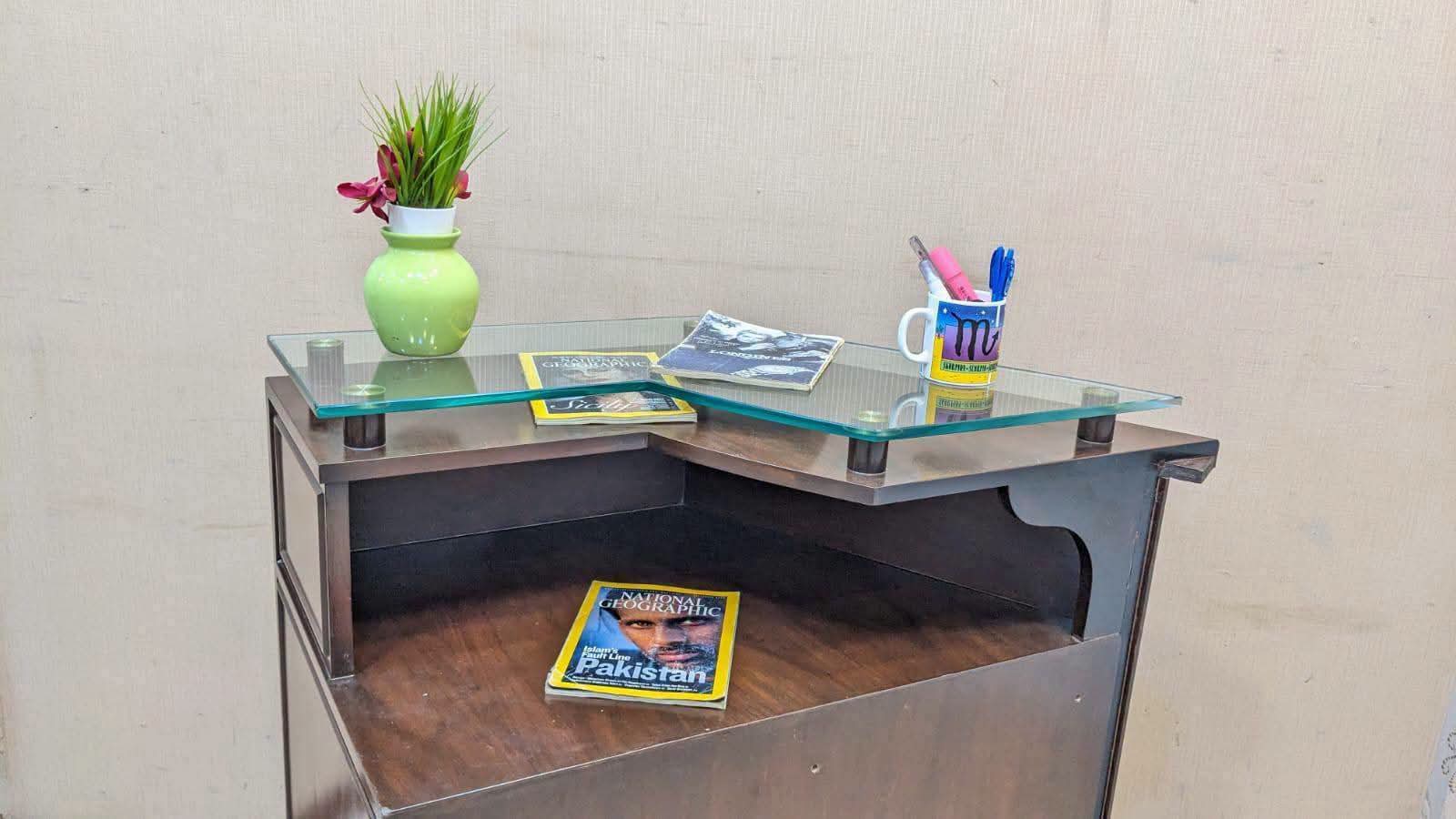 Stylish Counter Table