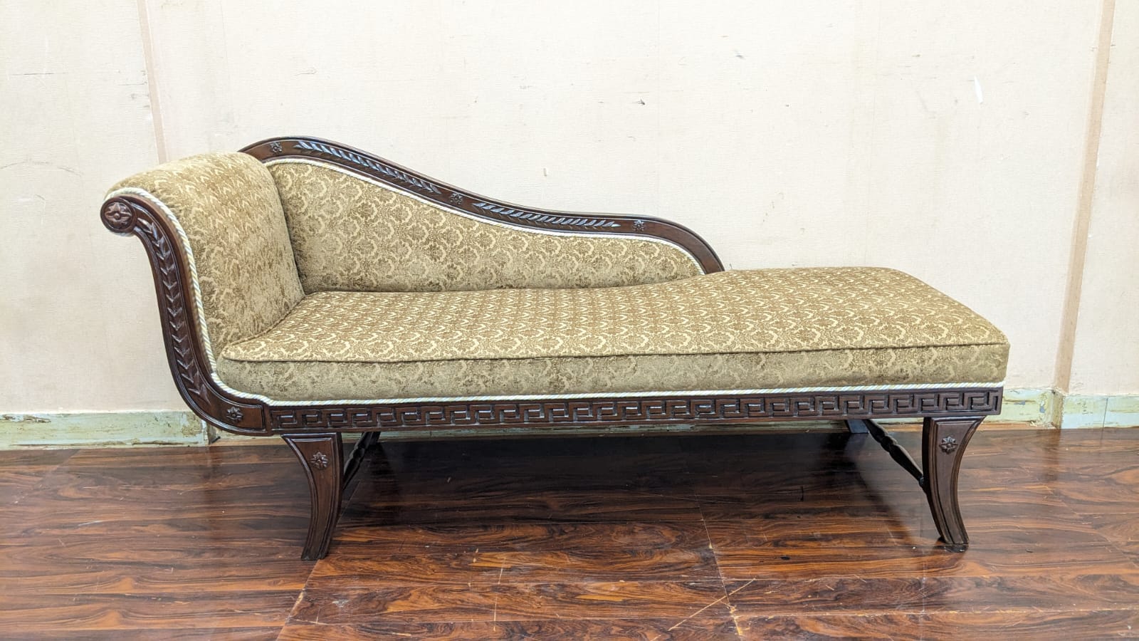 Solid Sheesham Wood 2.5 Seater Diwan