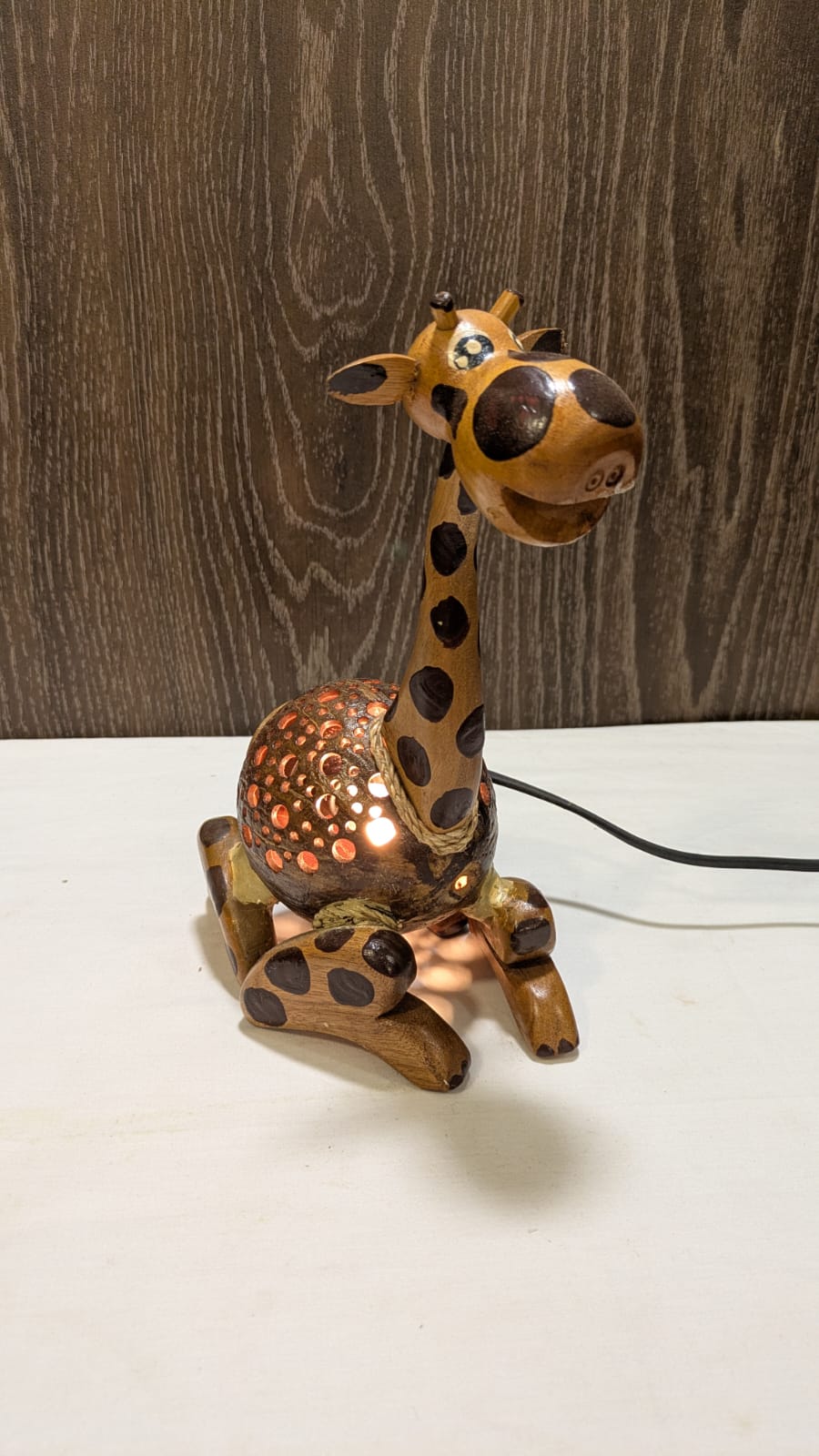 HANDMADE COCONUT SHELL GIRAFFE LAMP – IMPORTED