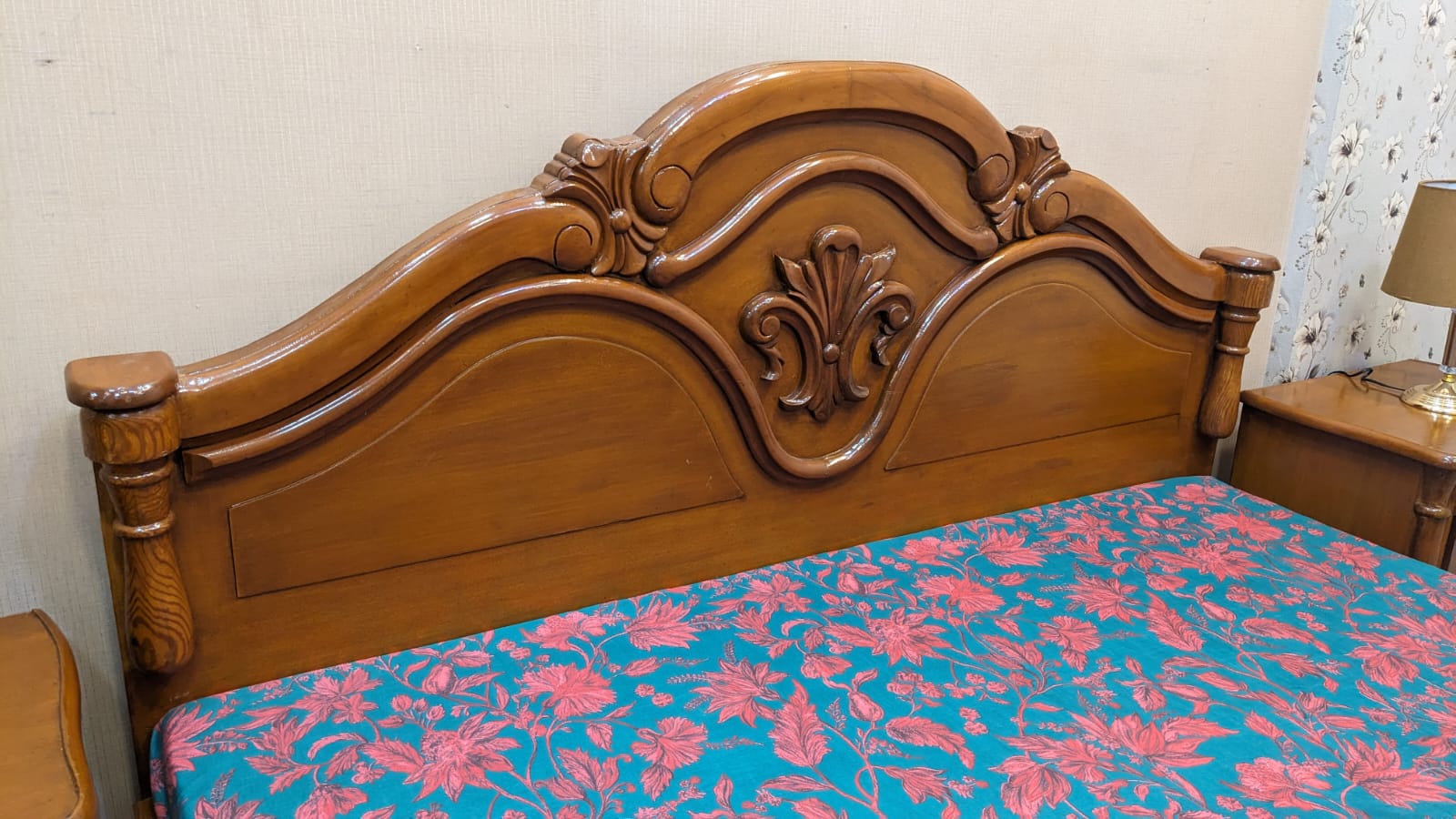 Diyar Wood and Ply King Size Bed with 2 Side Tables