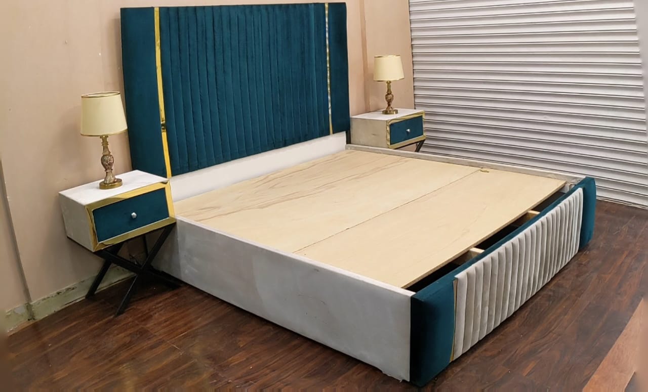 Fully Cushioned king Size Bed Set