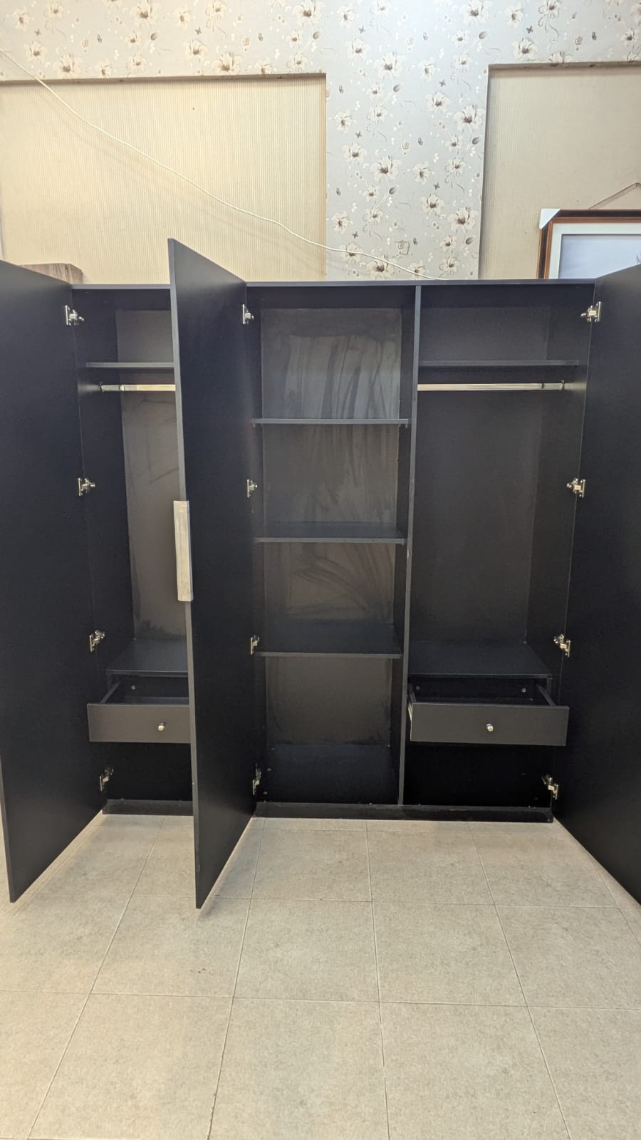 Habbit Novak King Size Bedroom Set