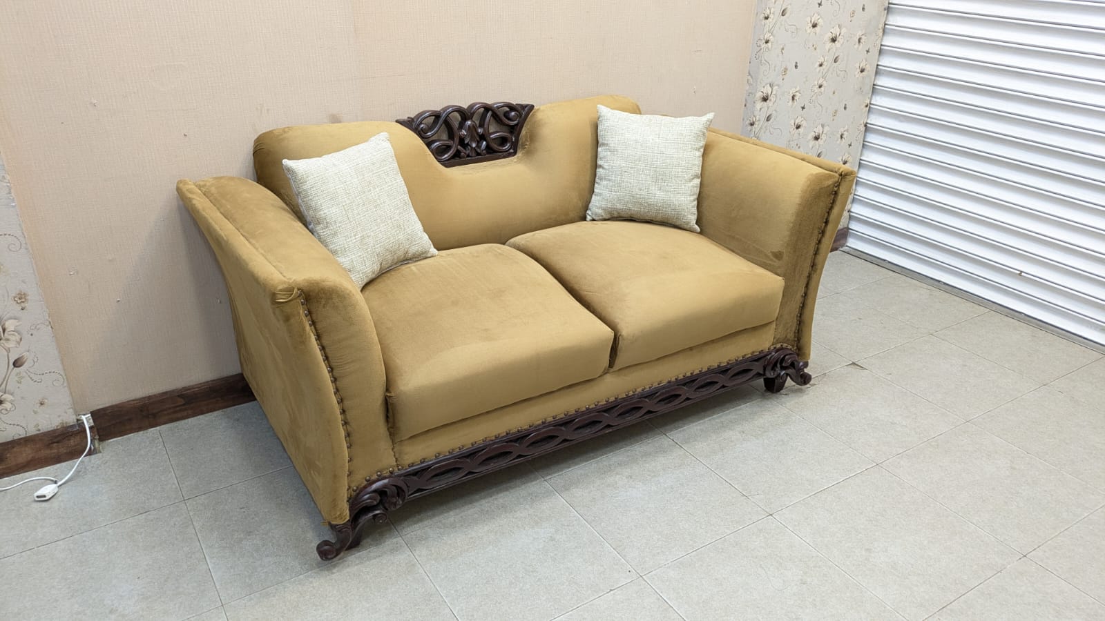 Comfortable 4 Seater Sofa Set