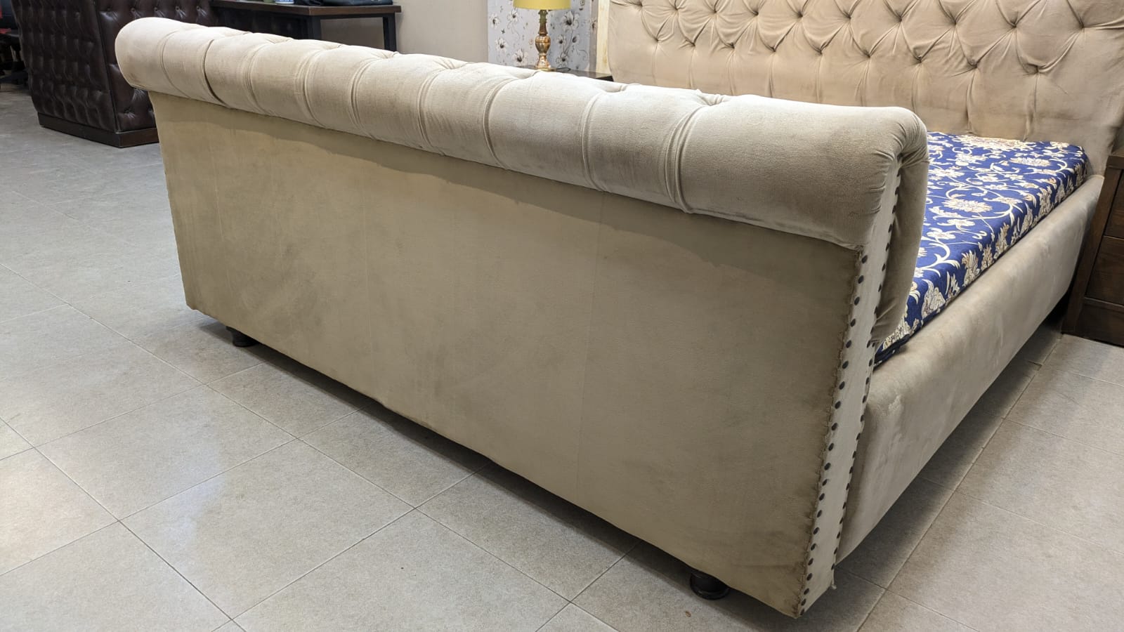 King Size Bed With 2 Side Tables